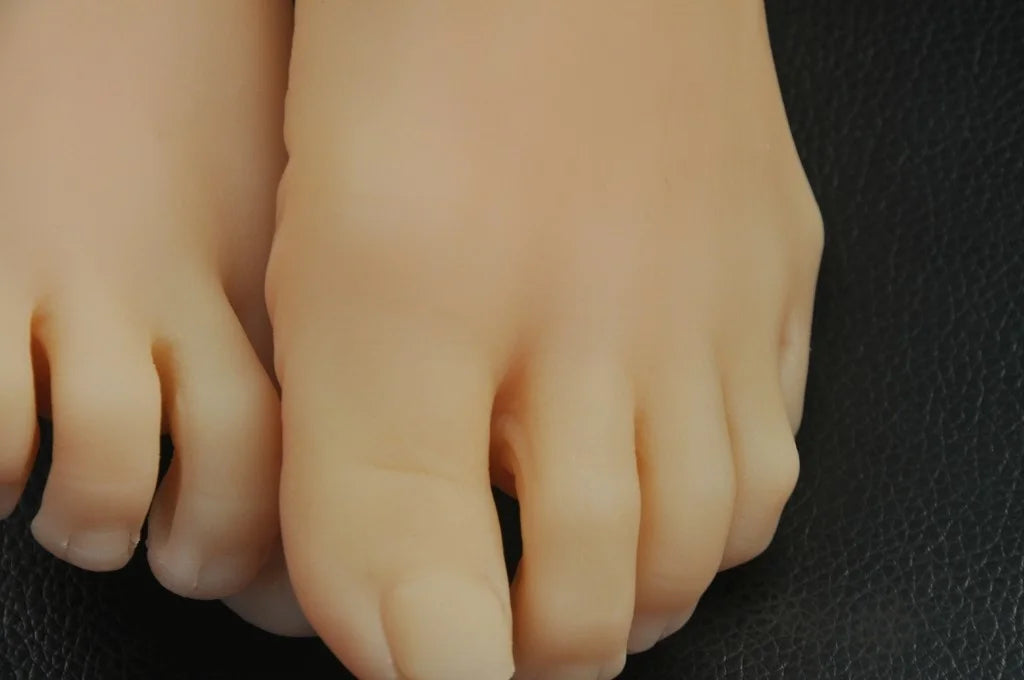 Mannequin Fußfetisch Rechts – Luxus Fußfetisch Mannequin mit detaillierter Hautstruktur und natürlichem Aussehen