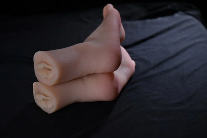 Fußfetisch-Mannequin mit künstlicher Vagina rechts – realistisches Fußfetisch-Mannequin mit natürlichem Aussehen und weicher, berührbarer Textur