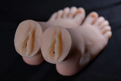 Fußfetisch-Mannequin mit künstlicher Vagina rechts – realistisches Fußfetisch-Mannequin mit natürlichem Aussehen und weicher, berührbarer Textur